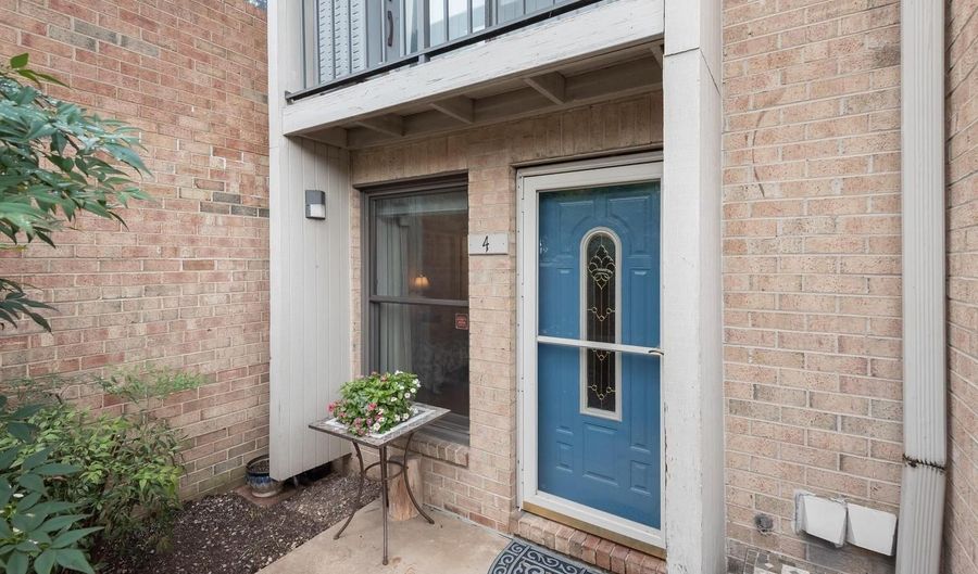 4 DUDLEY Ct, Bethesda, MD 20814 - 3 Beds, 3 Bath