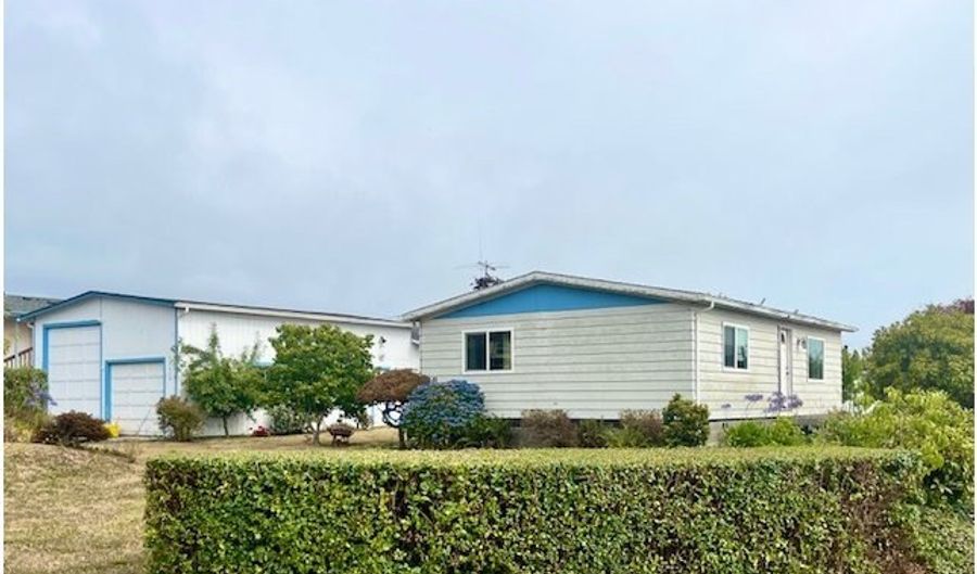 98620 CAMELLIA Dr, Brookings, OR 97415 - 2 Beds, 1 Bath