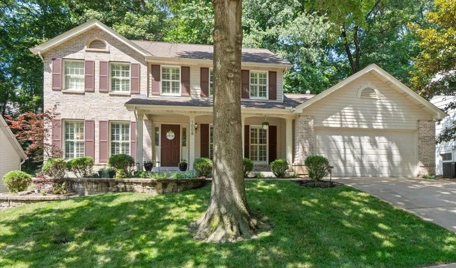 1008 Westrun Dr, Ballwin, MO 63021 - 4 Beds, 4 Bath
