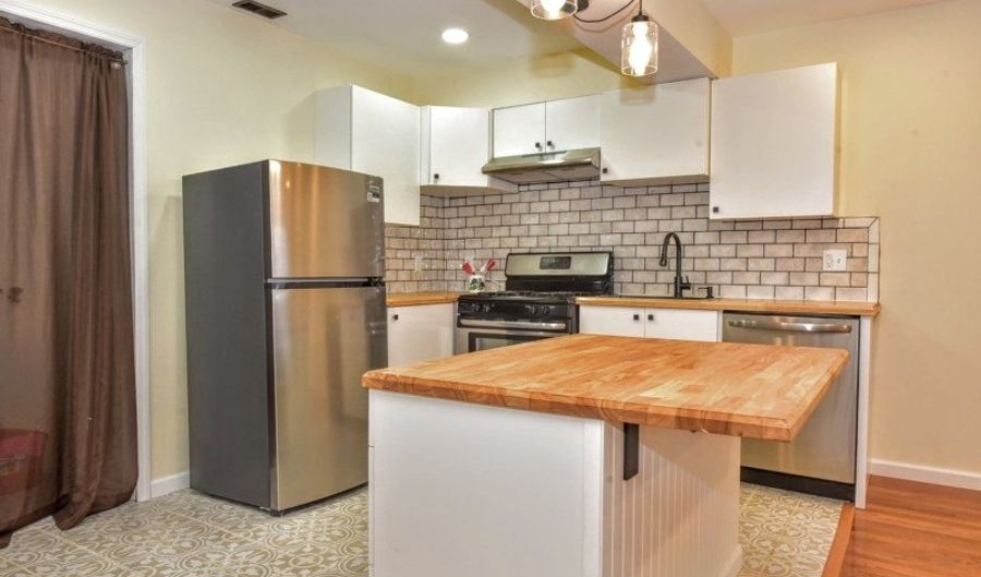 3 Red Lodge Dr 3, Alloway, NJ 07462 - 2 Beds, 2 Bath