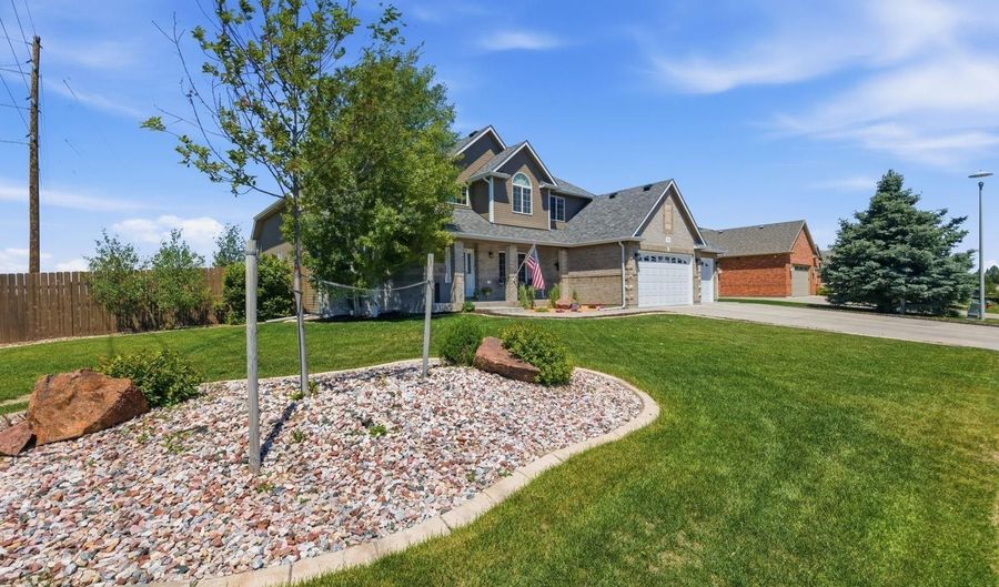7610 HAWTHORNE Dr, Cheyenne, WY 82009 - 6 Beds, 4 Bath