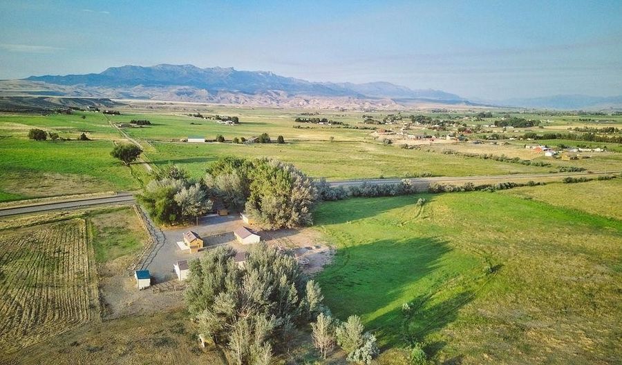745 Southfork Rd, Cody, WY 82414 - 3 Beds, 2 Bath