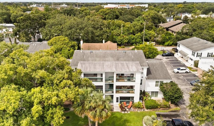 494 W PAR St, Orlando, FL 32804 - 2 Beds, 2 Bath