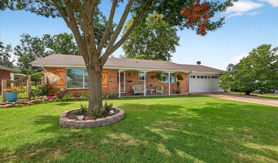 6001 Baylor Dr, Bartlesville, OK 74006 - 3 Beds, 2 Bath