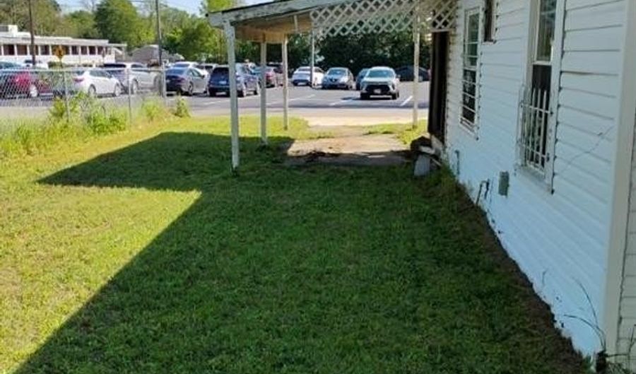 1111 Hartley St, Macon, GA 31206 - 2 Beds, 1 Bath