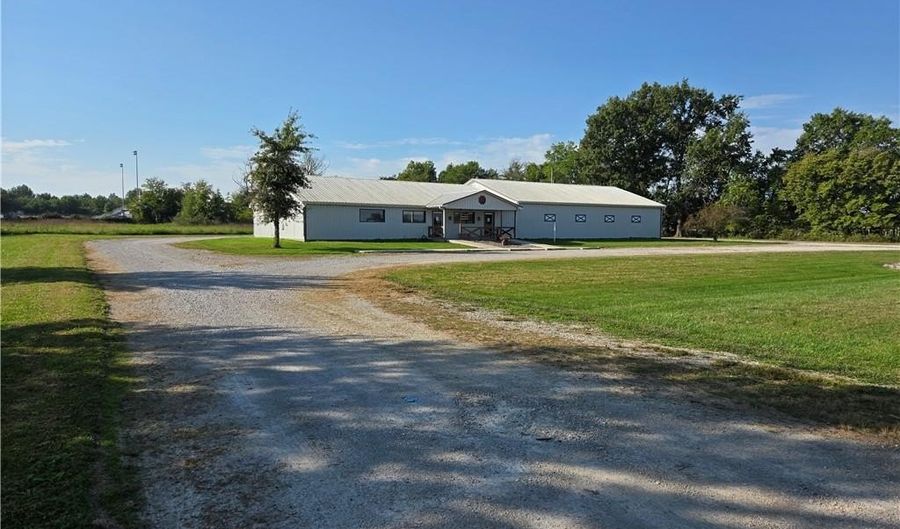 795 NE St. Rt. 18 Hwy, Adrian, MO 64720 - 0 Beds, 0 Bath