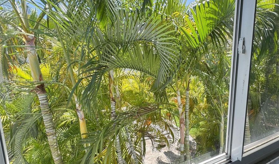 10072 E Bay Harbor Dr 72C, Bay Harbor Islands, FL 33154 - 2 Beds, 1 Bath