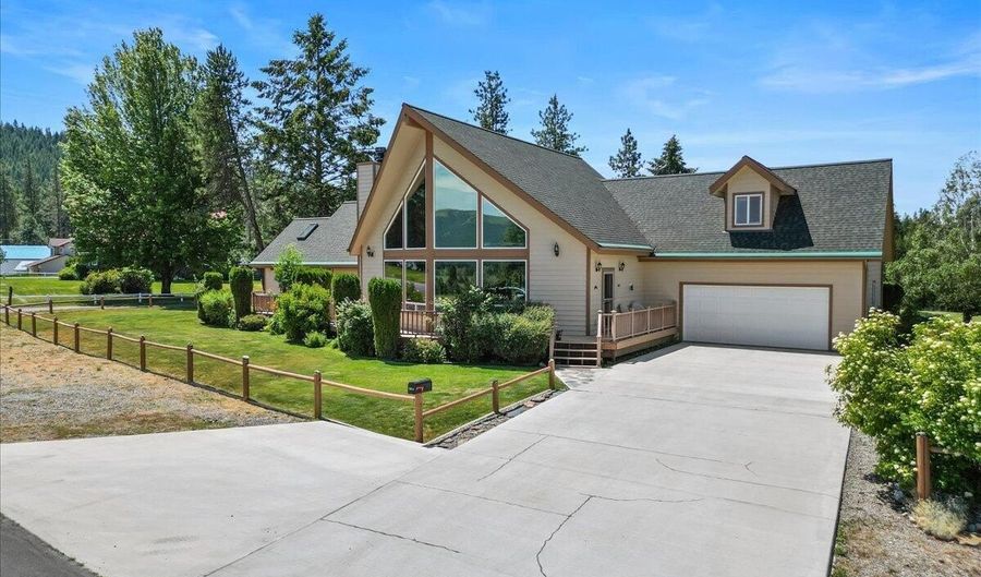 664 Stoneridge Rd, Blanchard, ID 83804 - 3 Beds, 3 Bath