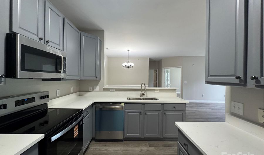 10676 Hill Point Ct, Charlotte, NC 28262 - 2 Beds, 2 Bath