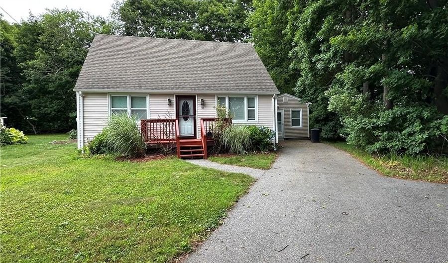140 Middle St, North Kingstown, RI 02852 - 3 Beds, 2 Bath