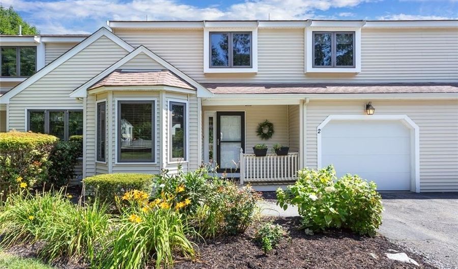 80 Fisher Rd 2, Cumberland, RI 02864 - 2 Beds, 3 Bath