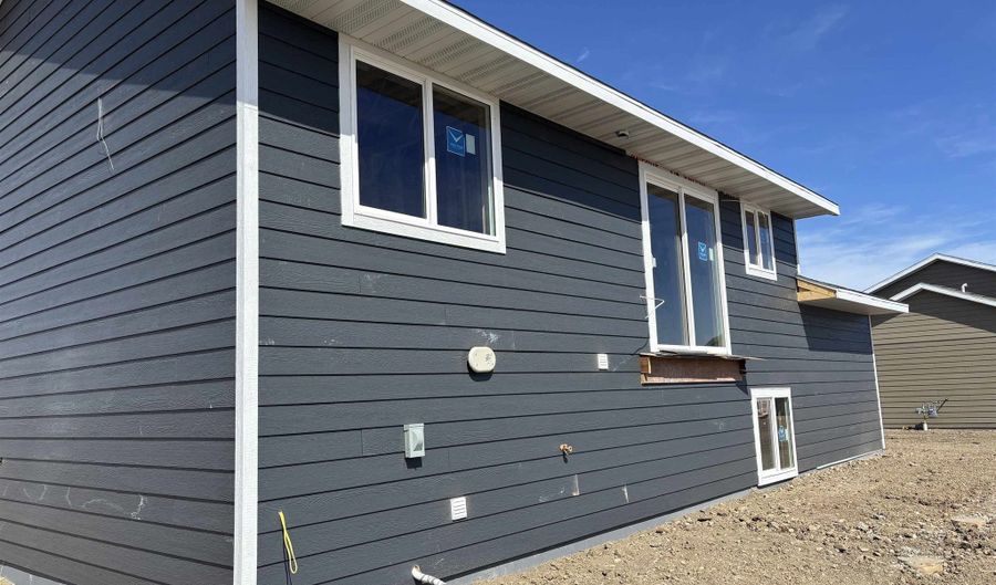 865 Bushnell Ct, Box Elder, SD 57719 - 3 Beds, 1 Bath