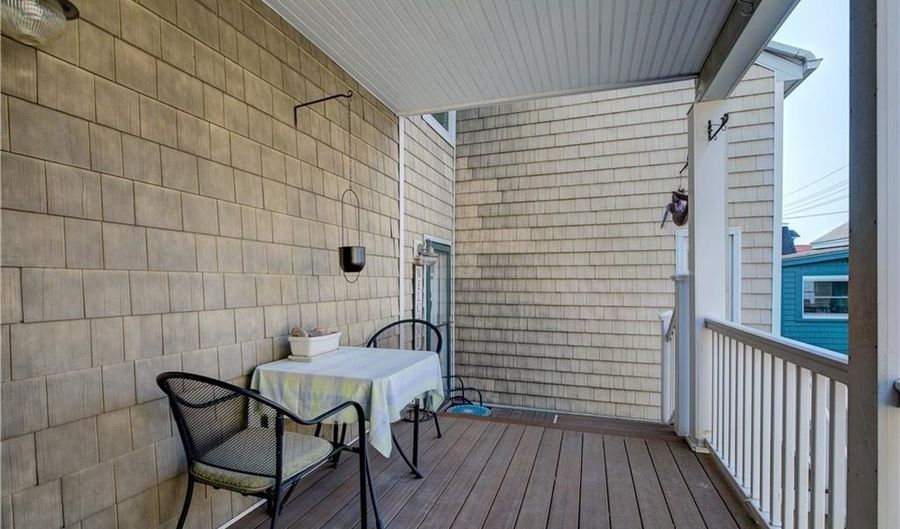 5 Howard St 2, Newport, RI 02840 - 1 Beds, 1 Bath