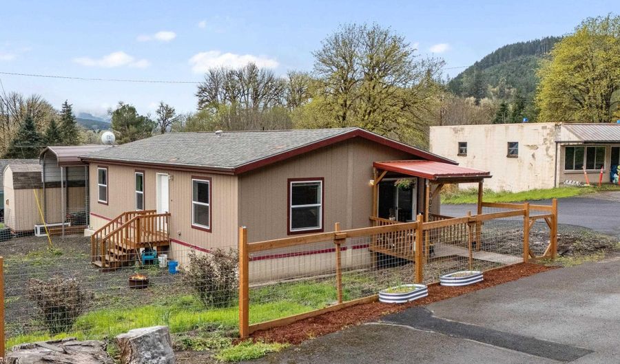 176 W Main St, Alsea, OR 97324 - 3 Beds, 2 Bath
