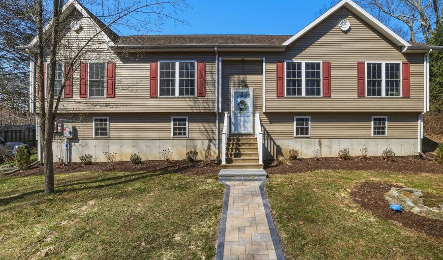 129 N Mountain Rd, Canton, CT 06019 - 3 Beds, 2 Bath