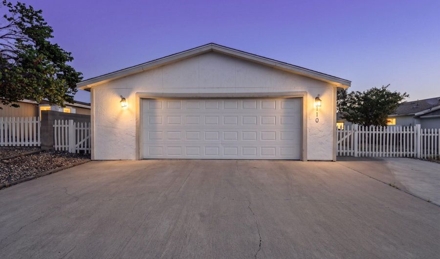 110 Sunrise Bluffs Dr, Belen, NM 87002 - 3 Beds, 2 Bath