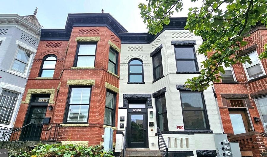 2015 13TH St NW 2, Washington, DC 20009 - 2 Beds, 2 Bath