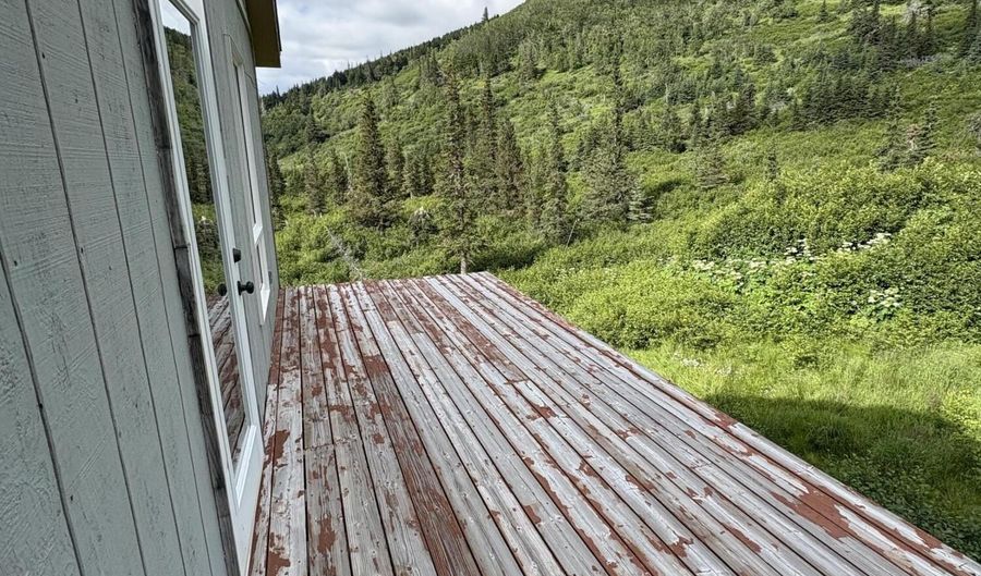 15935 Kings Way Dr, Anchorage, AK 99516 - 5 Beds, 3 Bath