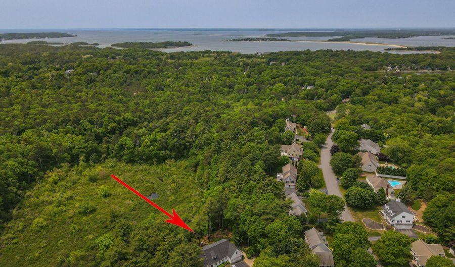 4 Canterbury Ln, Bourne, MA 02532 - 5 Beds, 3 Bath