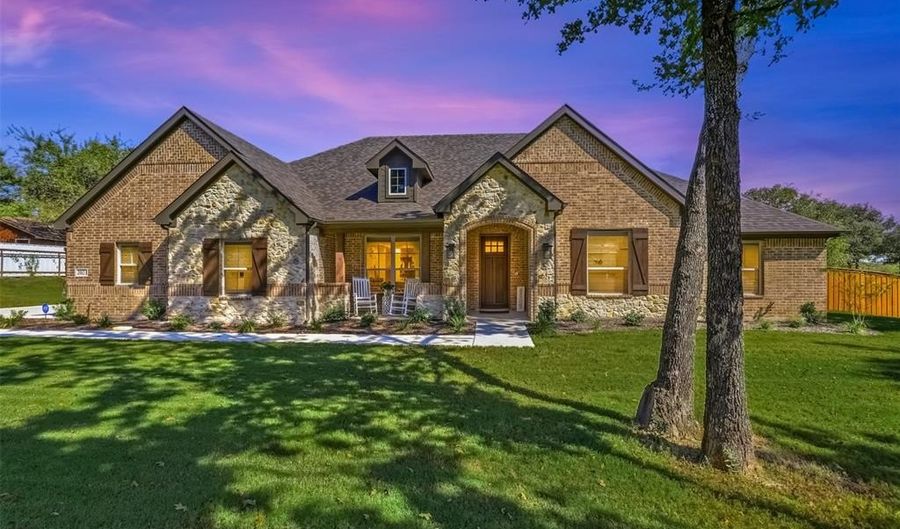 2021 Crystal Palace Blvd, Alvarado, TX 76009 - 4 Beds, 3 Bath