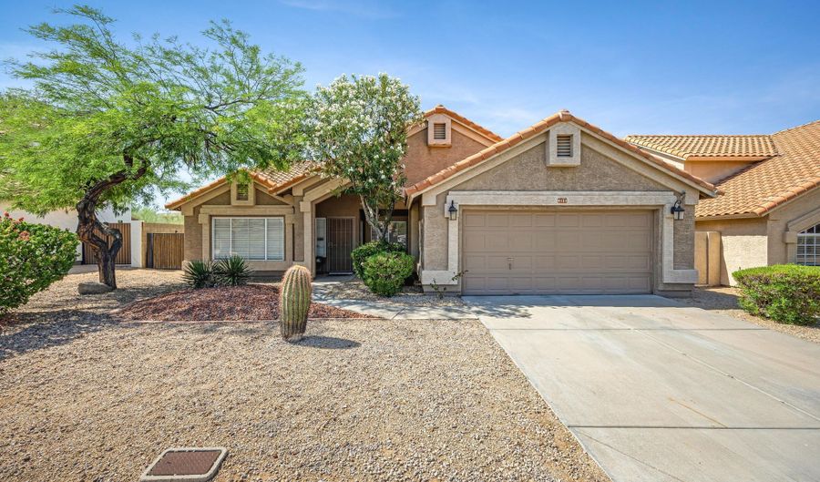 4131 E CASCALOTE Dr, Cave Creek, AZ 85331 - 3 Beds, 2 Bath