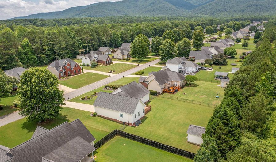 214 LIBERTY Ln, Anniston, AL 36207 - 4 Beds, 3 Bath