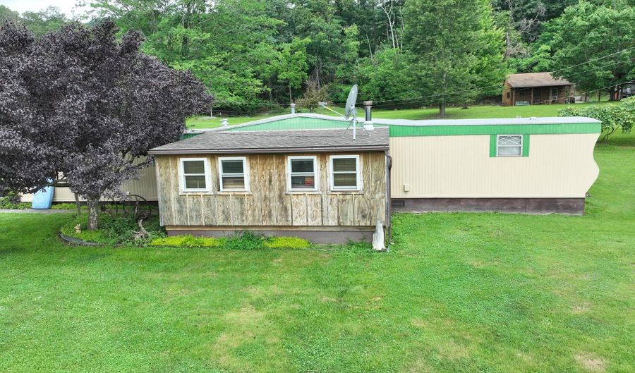 6208 NORTHWESTERN Pike, Augusta, WV 26704 - 2 Beds, 2 Bath