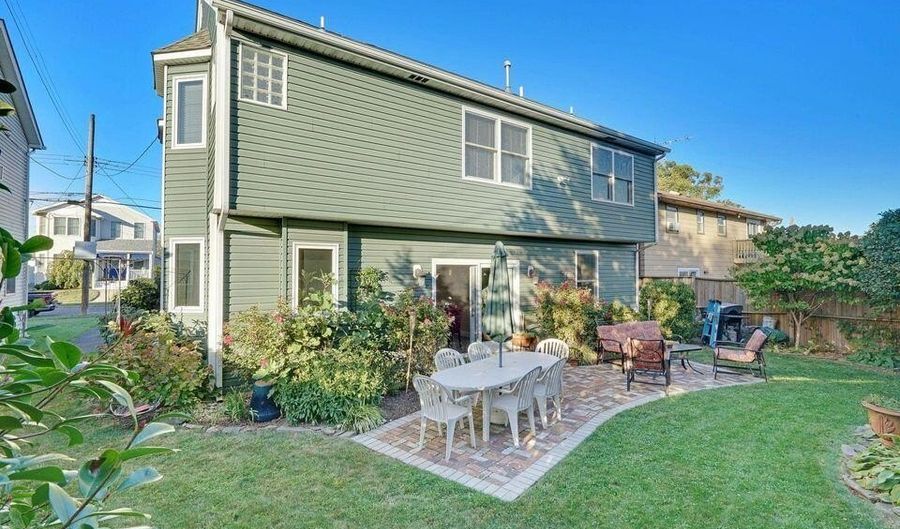 417 15th Ave, Belmar, NJ 07719 - 4 Beds, 3 Bath