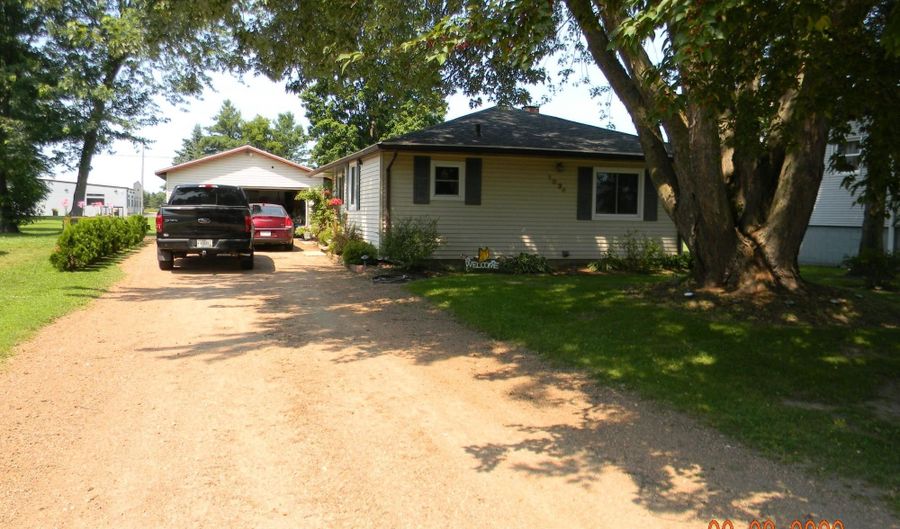 1834 CLERMONT St, Antigo, WI 54409 - 3 Beds, 2 Bath