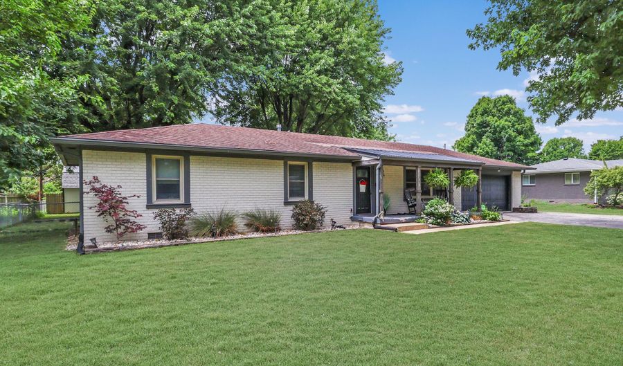 110 N Tresslar Ave, Bargersville, IN 46106 - 4 Beds, 3 Bath