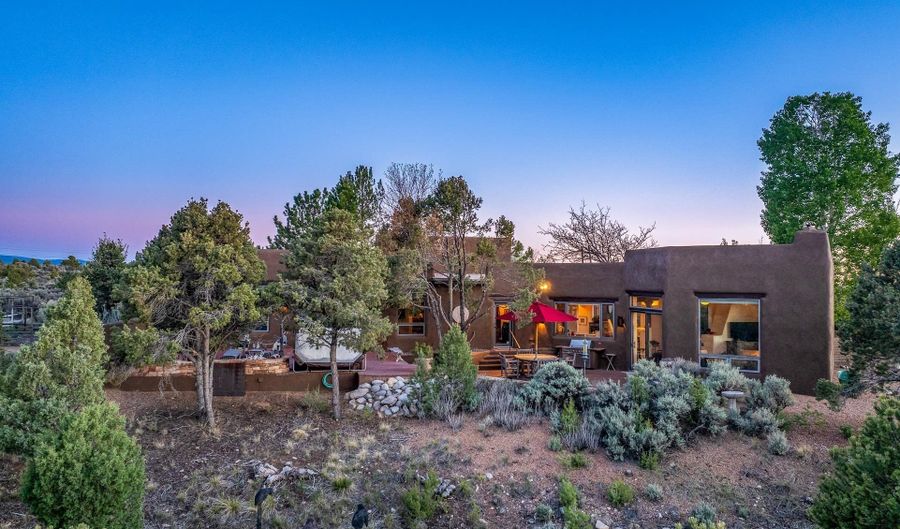 267 Hondo Seco Rd, Arroyo Seco, NM 87514 - 3 Beds, 4 Bath