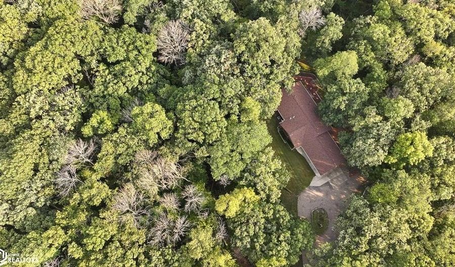 31586 R Ave, Adel, IA 50003 - 5 Beds, 2 Bath