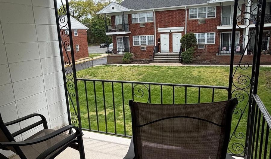 12 S Atlantic Ave 46, Aberdeen, NJ 07747 - 1 Beds, 1 Bath