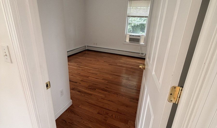 148 Alfred St 2, Bridgeport, CT 06605 - 2 Beds, 1 Bath