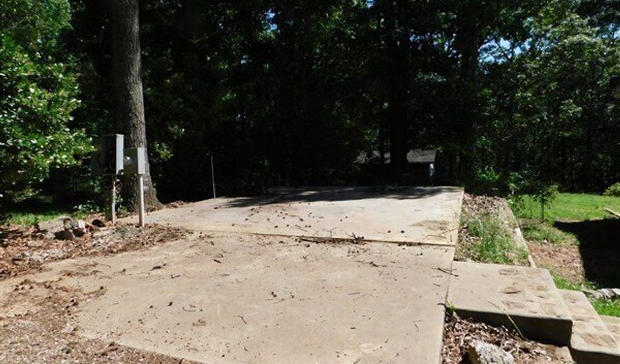 1306 Stonemont, Auburn, GA 30011 - 5 Beds, 3 Bath
