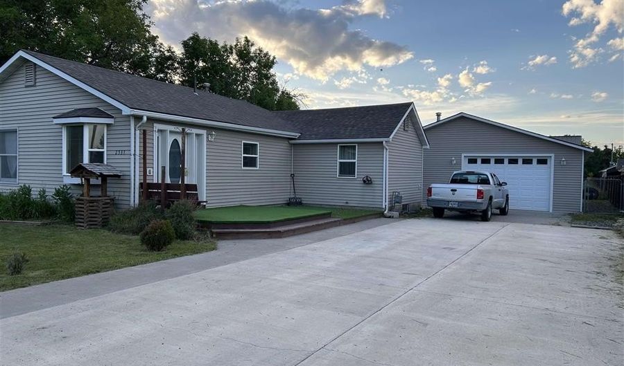 2531 Central Ave, Cody, WY 82414 - 3 Beds, 2 Bath