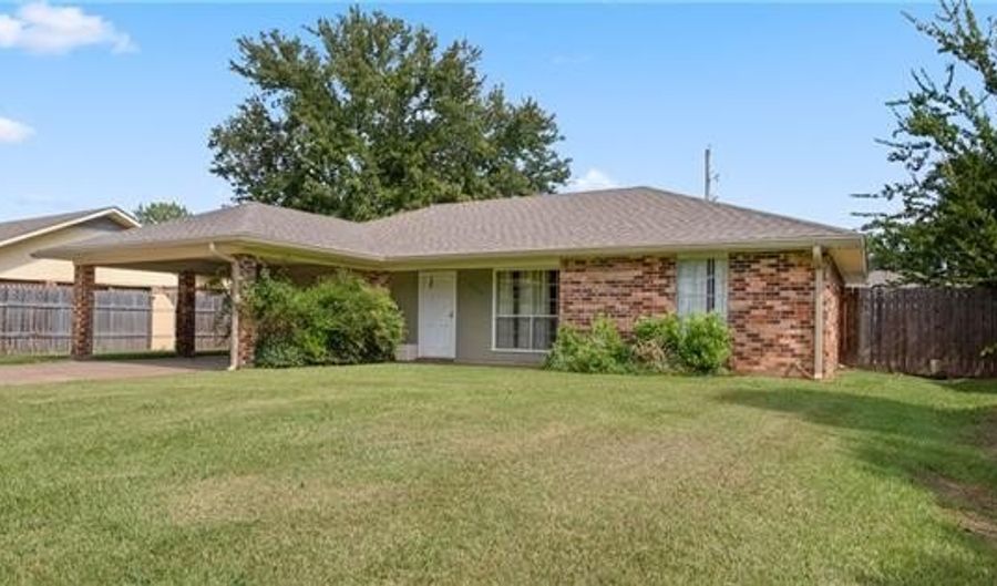 5609 PAIGE Pl, Alexandria, LA 71303 - 3 Beds, 2 Bath
