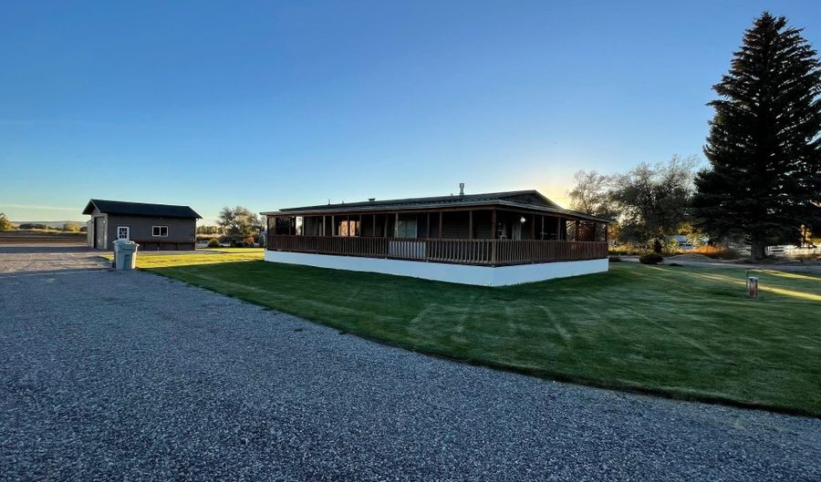 9 E 100 N, Blackfoot, ID 83221 - 5 Beds, 2 Bath