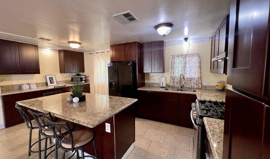 1815 Sweetwater Rd 37, Spring Valley, CA 91977 - 3 Beds, 2 Bath