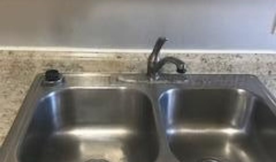 2708 CURTIS Dr, Amarillo, TX 79109 - 2 Beds, 1 Bath