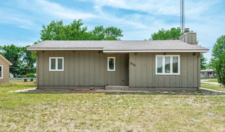 319 N Magnolia, Attica, KS 67009 - 3 Beds, 1 Bath