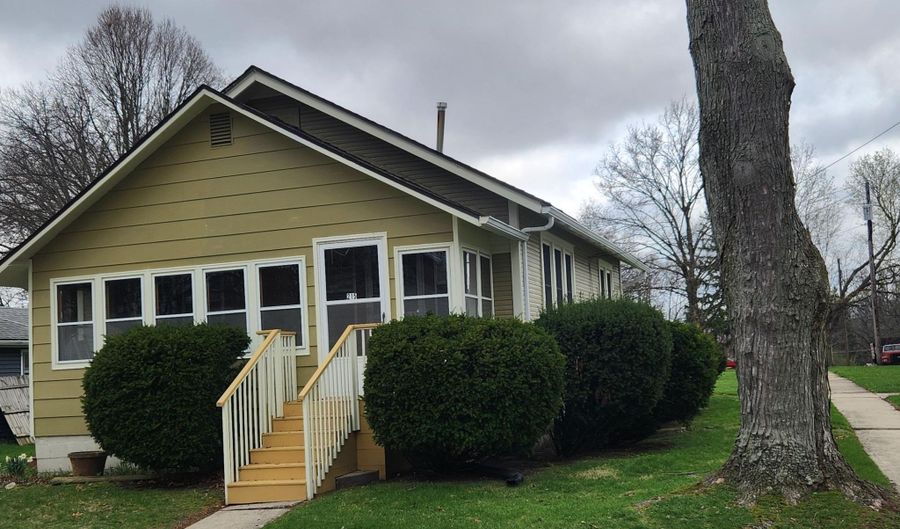 215 W Pleasant St, Angola, IN 46703 - 2 Beds, 1 Bath