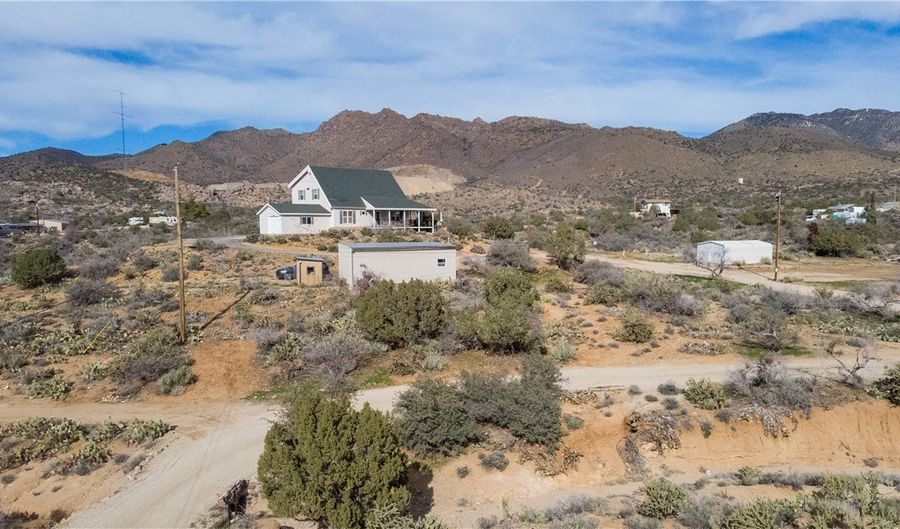 9910 N 1st St, Chloride, AZ 86431 - 3 Beds, 3 Bath