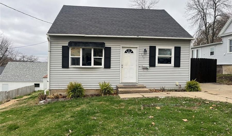 202 N Williams St, Anamosa, IA 52205 - 3 Beds, 1 Bath