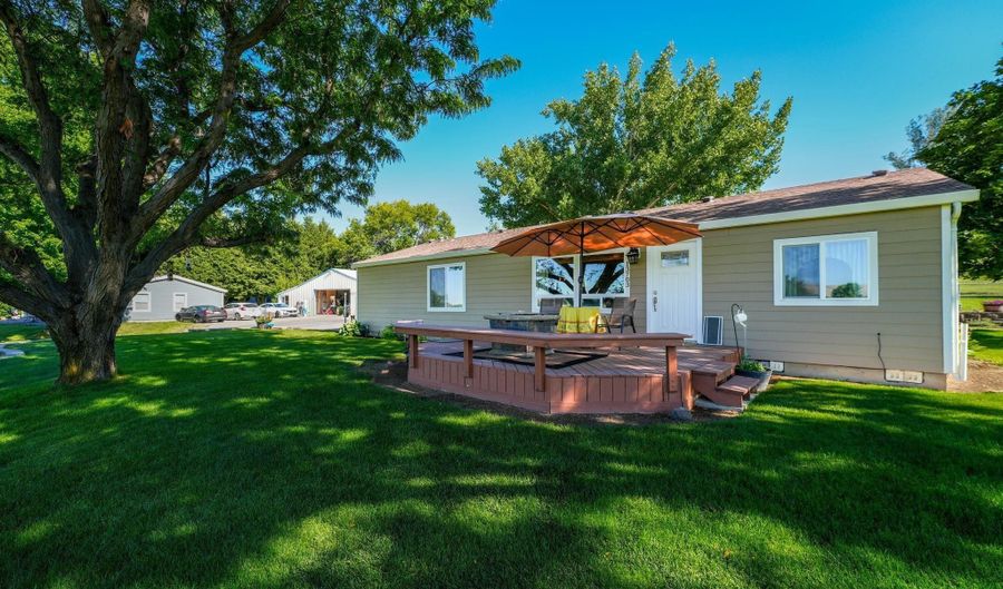 13703 351 Pr NW, Benton City, WA 99320 - 3 Beds, 2 Bath
