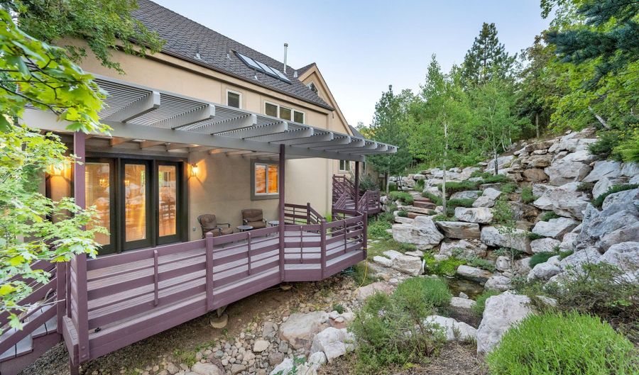 2392 S CAVE Holw E, Bountiful, UT 84010 - 4 Beds, 2 Bath