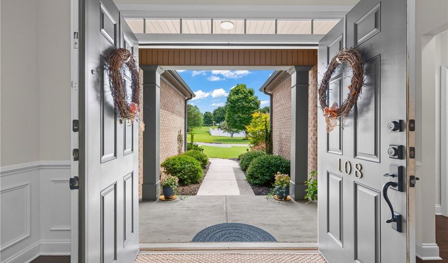 108 Carnoustie Cir, Anderson, SC 29621 - 5 Beds, 4 Bath