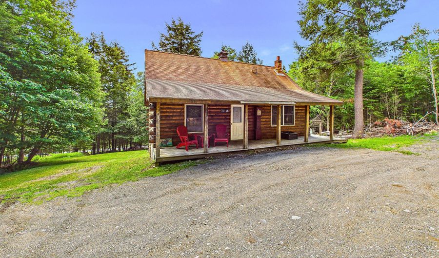 15 N Ridge Rd, Beaver Cove, ME 04441 - 2 Beds, 1 Bath