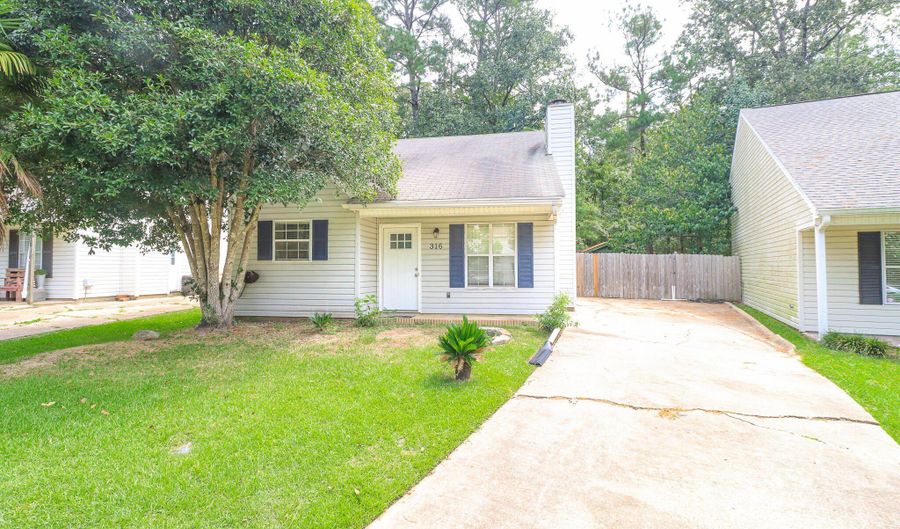 316 N Grove Cir, Brandon, MS 39047 - 2 Beds, 2 Bath