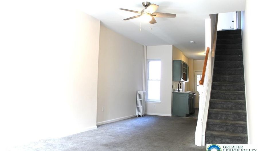 815 Greenleaf St, Allentown, PA 18102 - 3 Beds, 1 Bath